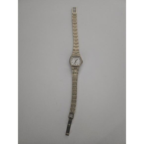 Bulova 1990 Square QuartzWatch Women New Battery Running Very Nice Petite 6\